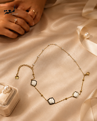 White Seashell Bracelet